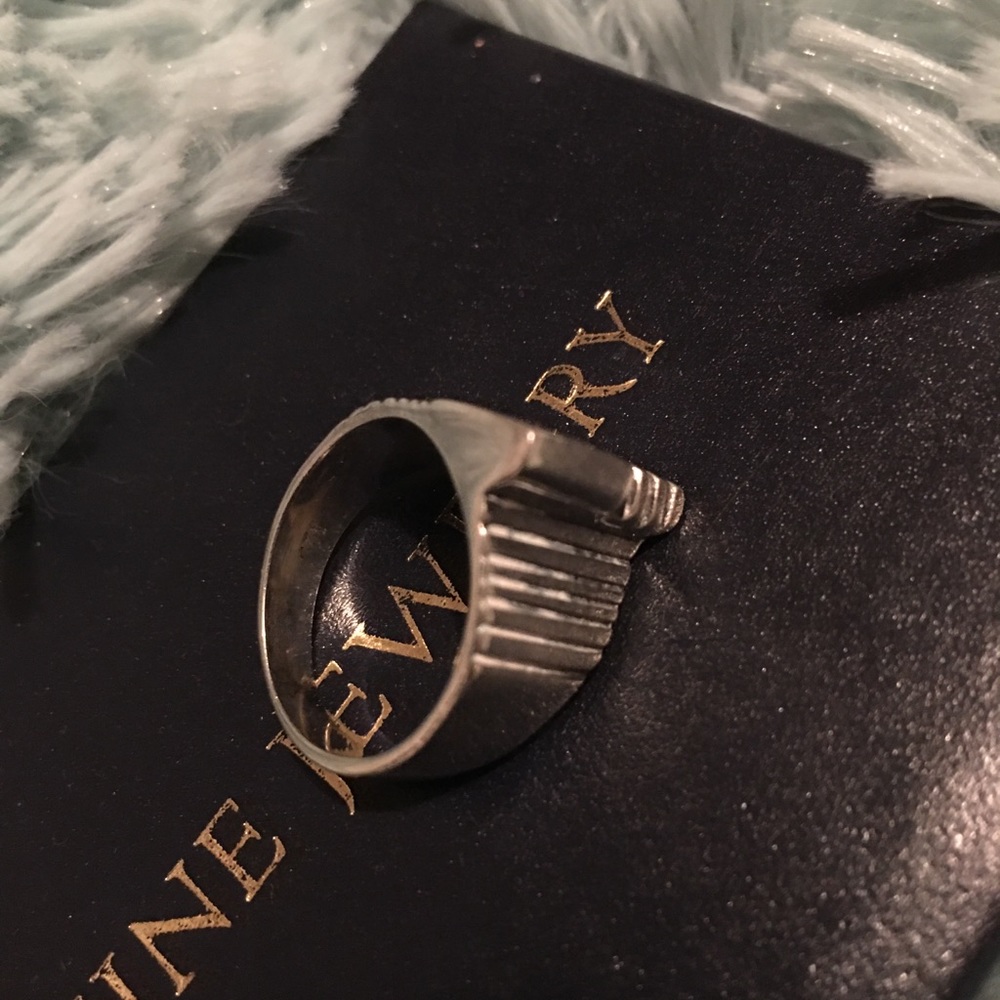 Silver face ring - Picture 2 of 2